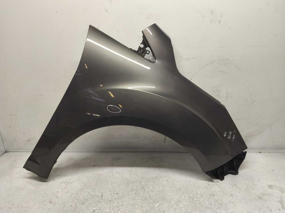 AILE AVANT DROIT FORD - Vue 1